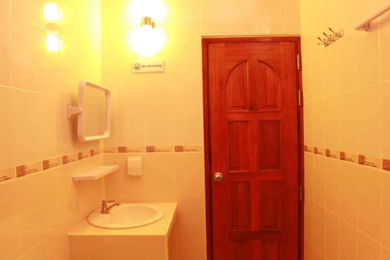 Hanifaru Transit Inn Dharavandhoo Kültér fotó